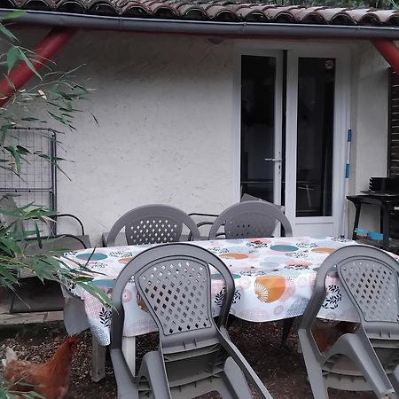 Maisonnette Pour Detente Ou Travail Saint-Aubin-de-Nabirat Exterior photo