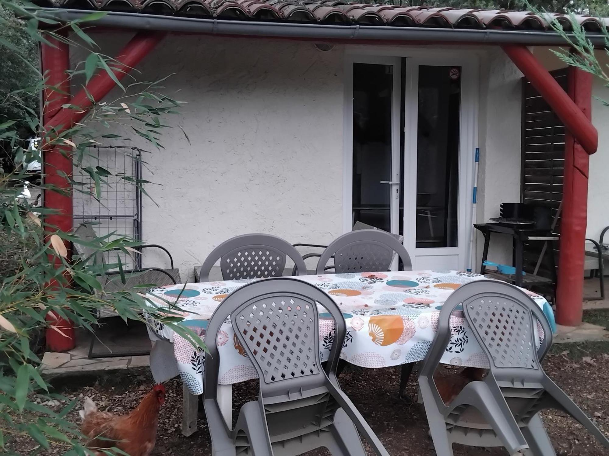 Maisonnette Pour Detente Ou Travail Saint-Aubin-de-Nabirat Exterior photo