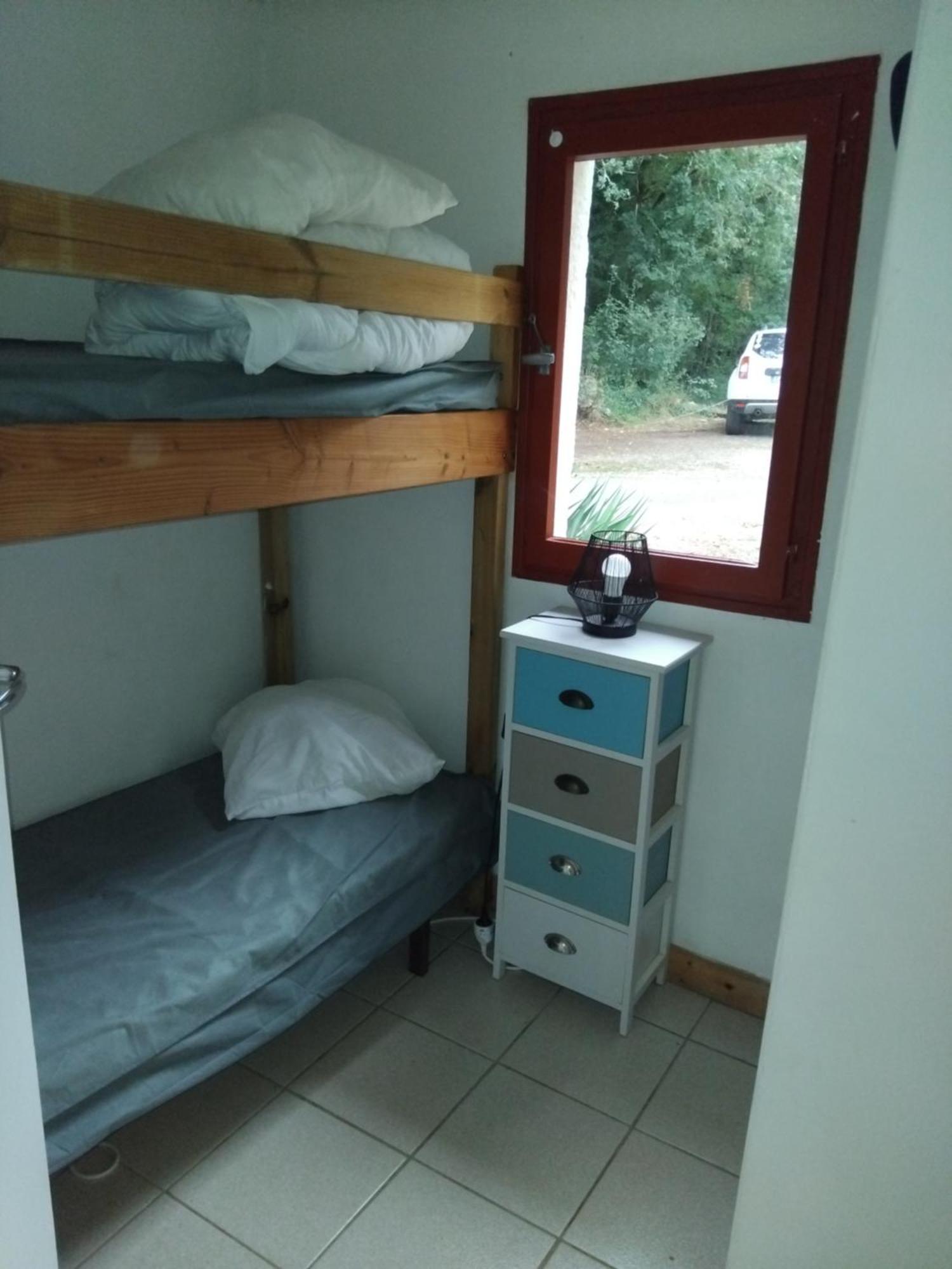 Maisonnette Pour Detente Ou Travail Saint-Aubin-de-Nabirat Exterior photo