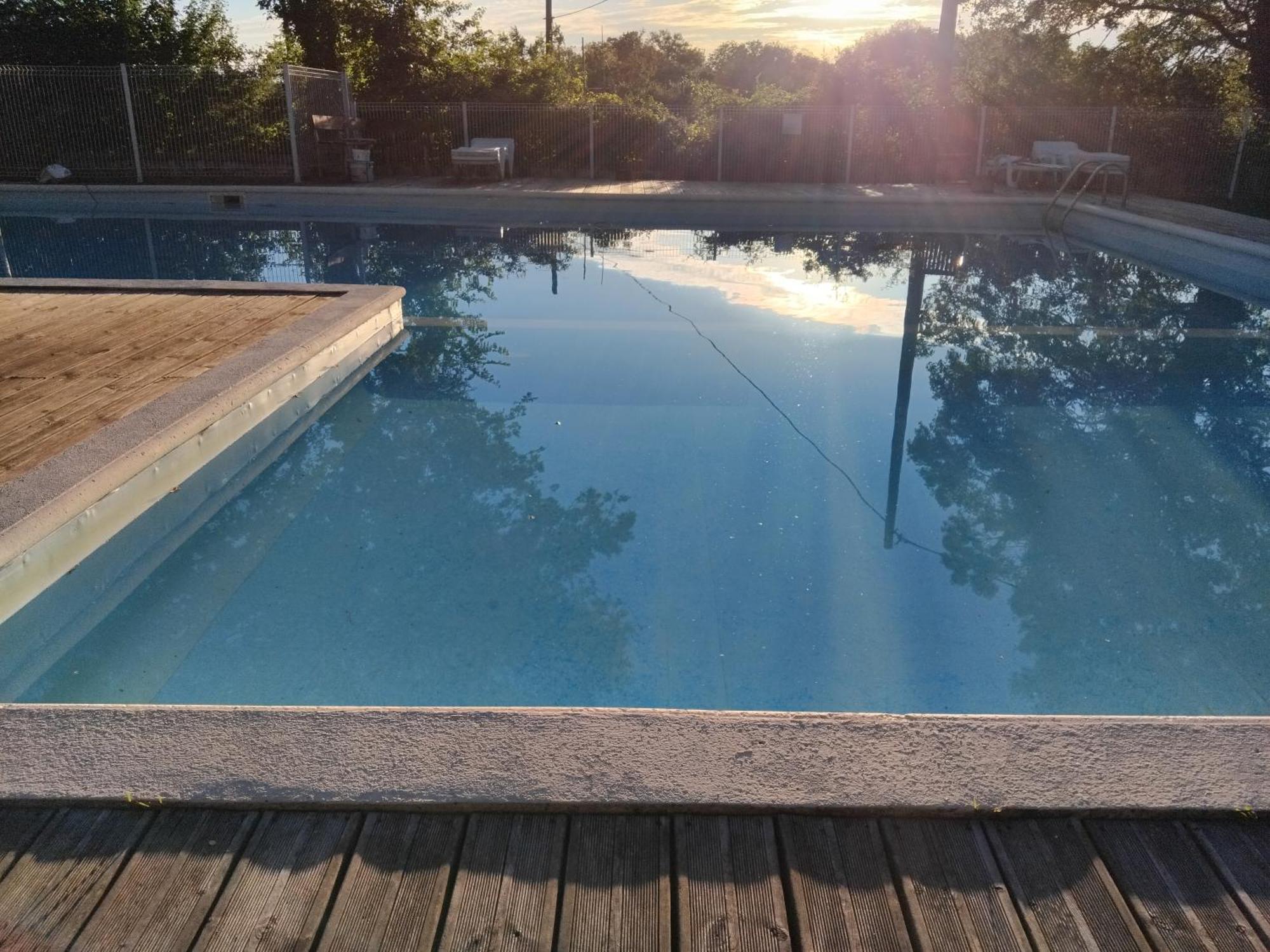 Maisonnette Pour Detente Ou Travail Saint-Aubin-de-Nabirat Exterior photo